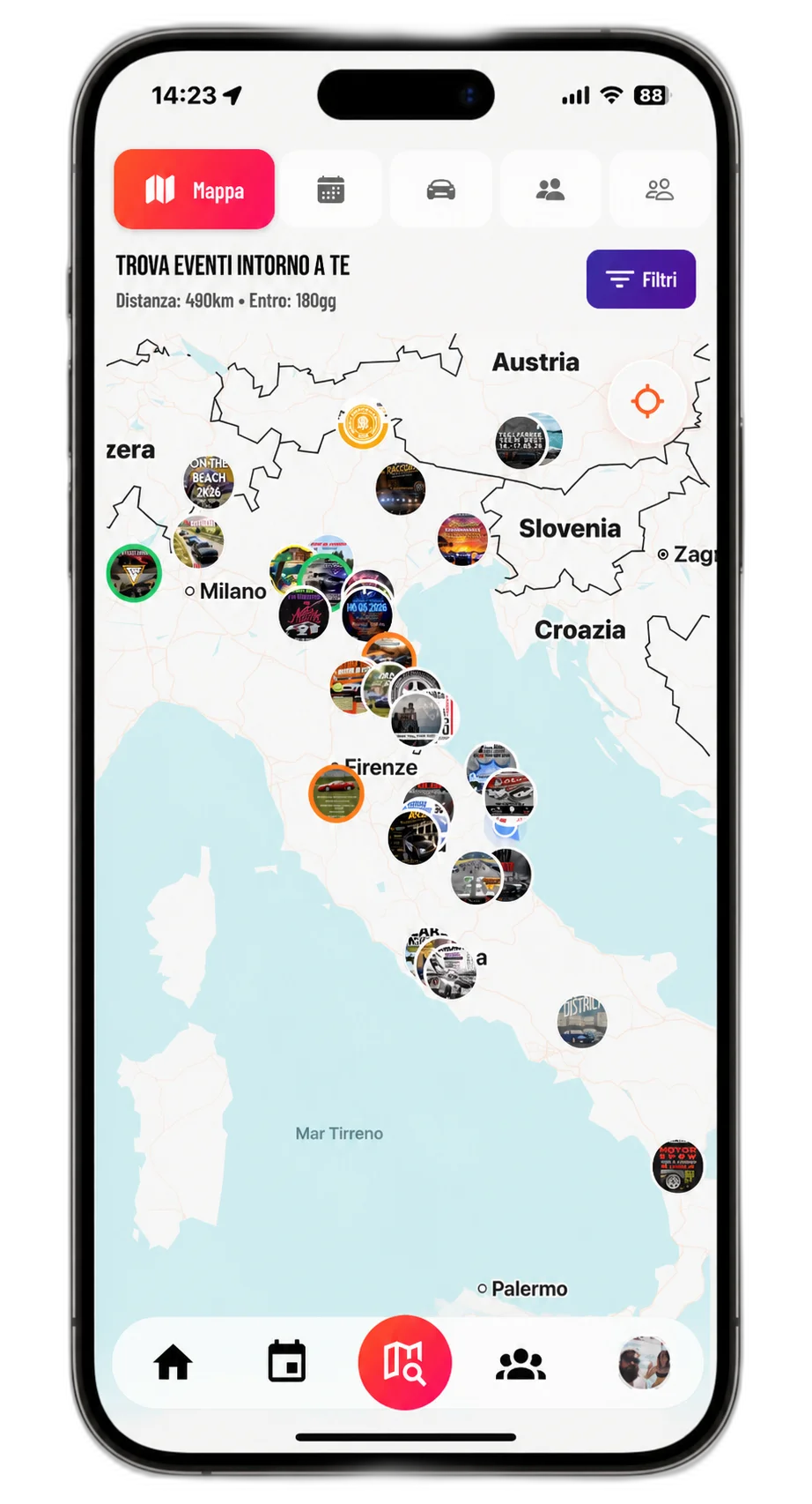 Schermata mappa eventi dell'app Blinker con raduni in Italia